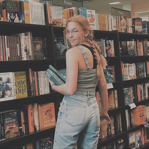 Meet your Posher, Kolbi